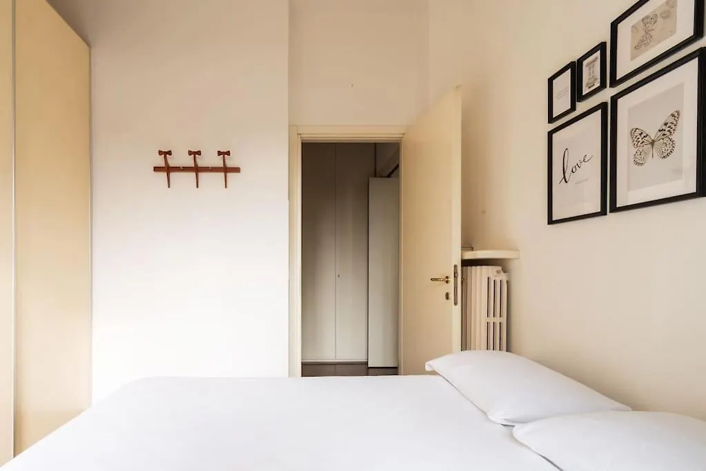 Bilocale Magnasco Mico Fiera Apartamento Milão 0*,  Itália